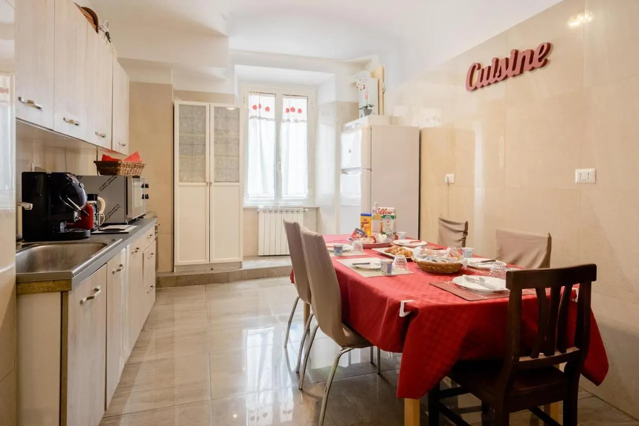 Appartement 4-Bdr Apt Among Colosseum&Termini 10-People Rome