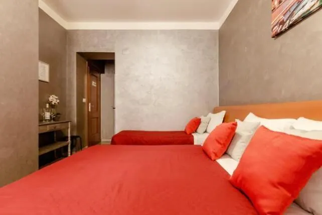 4-Bdr Apt Among Colosseum&Termini 10-People Rome 0*,  Italy