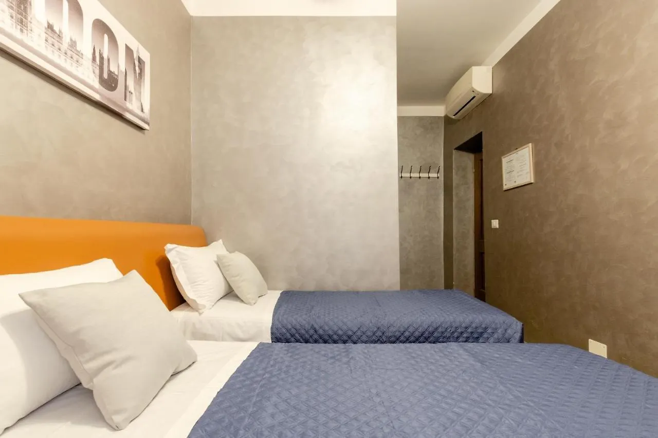4-Bdr Apt Among Colosseum&Termini 10-People Rome 0*,  Italy