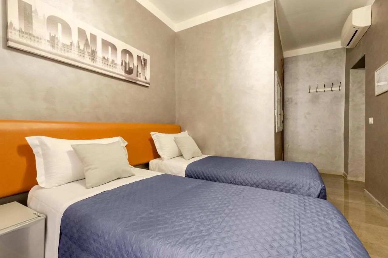 Apartment 4-Bdr Apt Among Colosseum&Termini 10-People Rome Italy