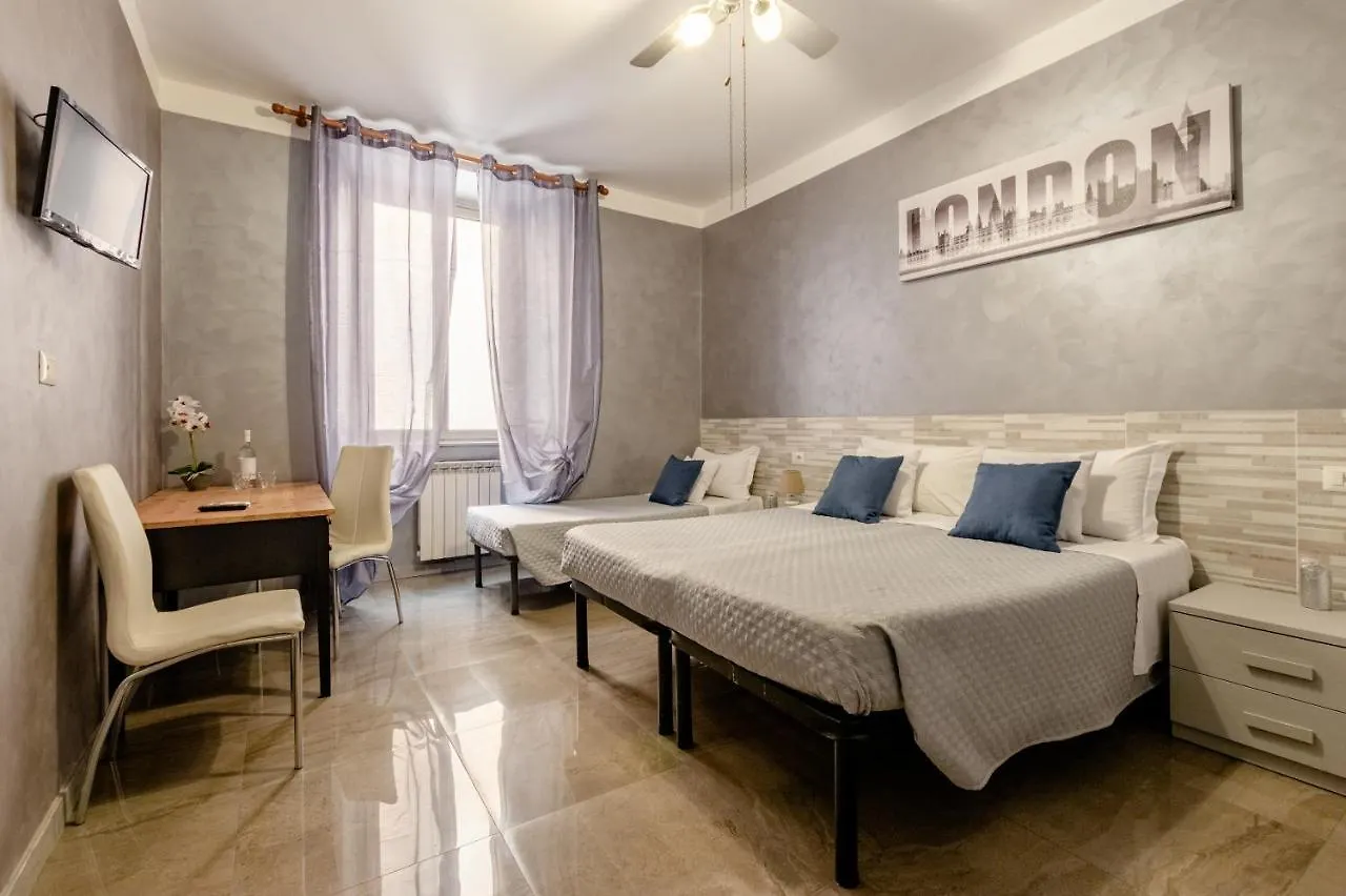4-Bdr Apt Among Colosseum&Termini 10-People Roma